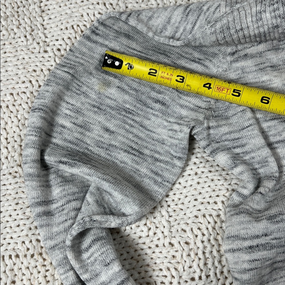 Akini Pullover Sweater - Picture 11 of 11